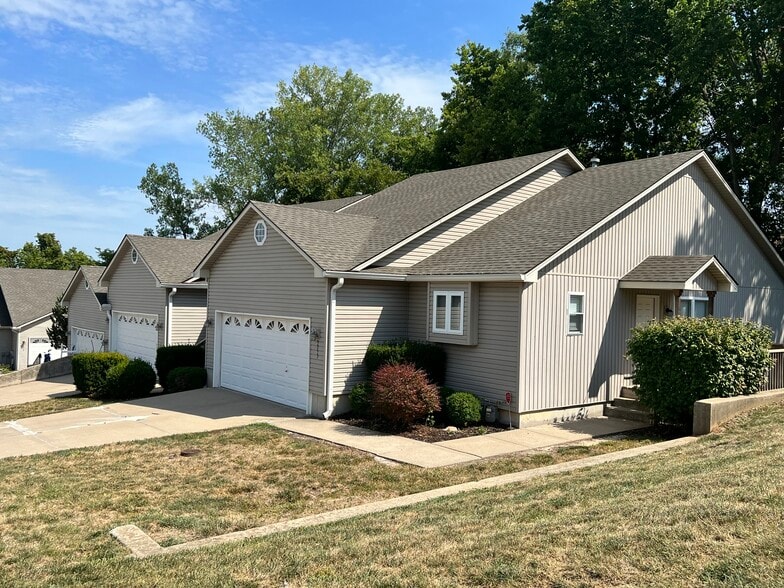 3005-3033 S Shrank Cir, Independence, MO for sale - Building Photo - Image 3 of 75