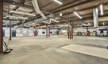 4303 Southerland Rd, Houston, TX for lease Interior Photo- Image 2 of 12