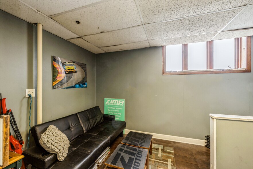 9010 Beloit Ave, Bridgeview, IL for sale - Building Photo - Image 1 of 1