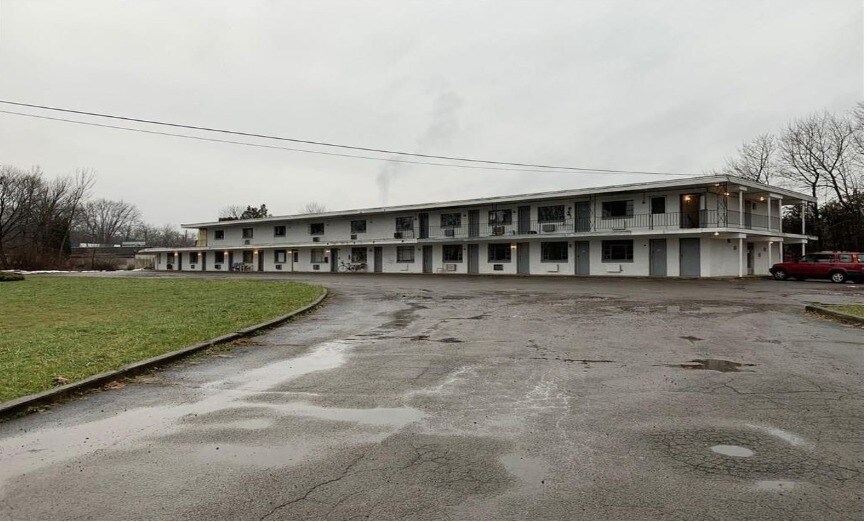 25 Woodlawn Ave, Jamestown, NY 14701