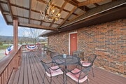 Iron Horse Inn and Back Porch Pub and Grill - Convenience Store