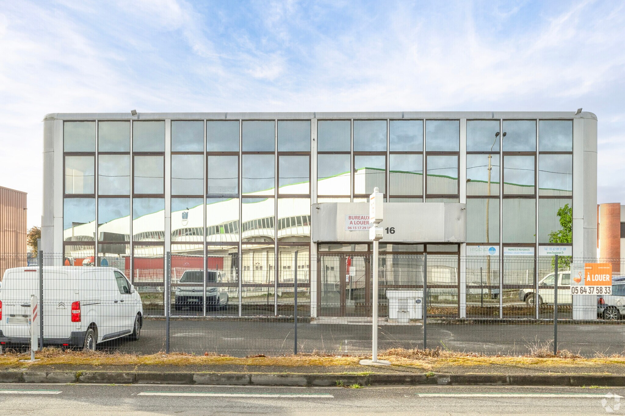 16 Chemin De Fondeyre, Toulouse for lease Primary Photo- Image 1 of 3