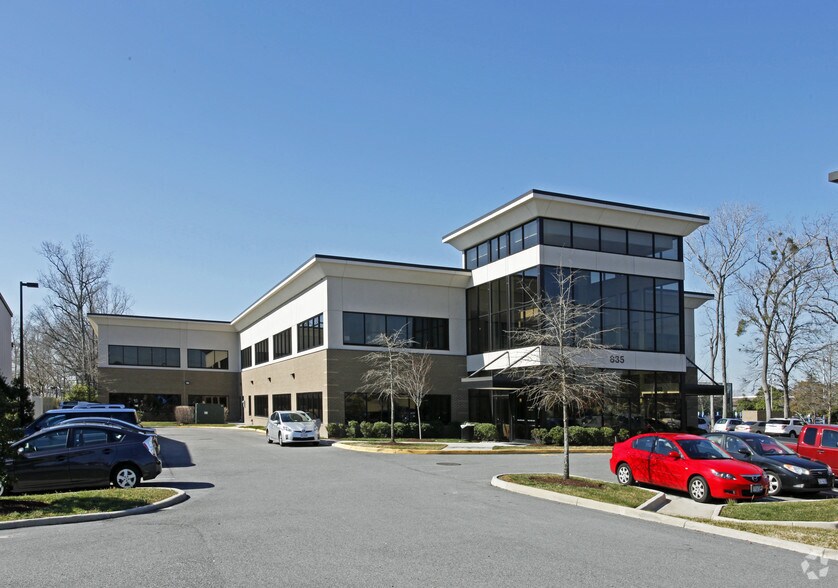 835 Glenrock Rd, Norfolk, VA 23502 Circle South