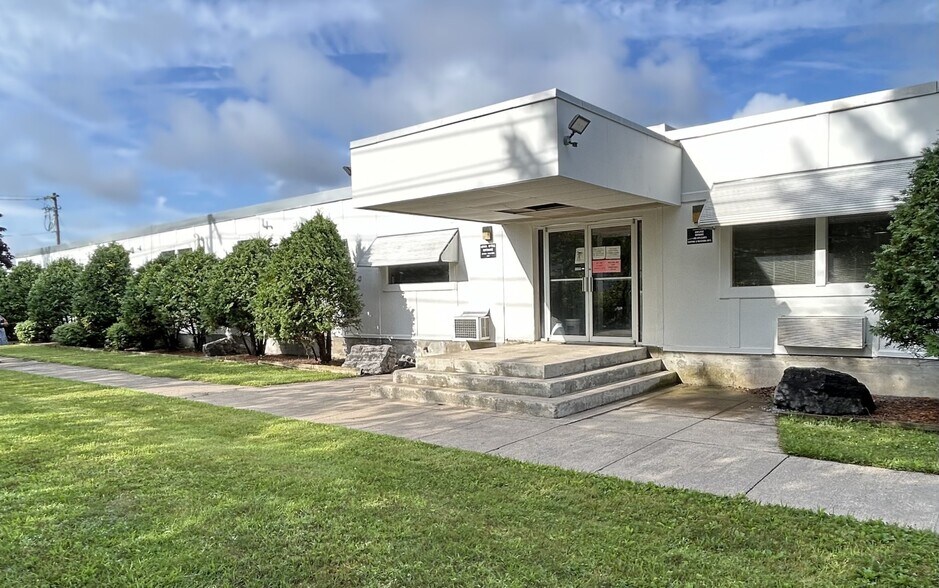 1 BrightPet Dr, Sherburne, NY for sale - Primary Photo - Image 1 of 35