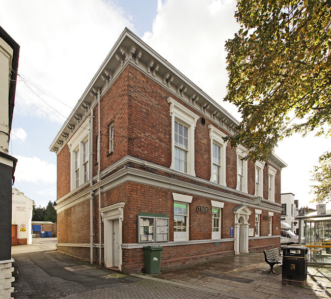 96 Main St, Frodsham for lease - Primary Photo - Image 1 of 15