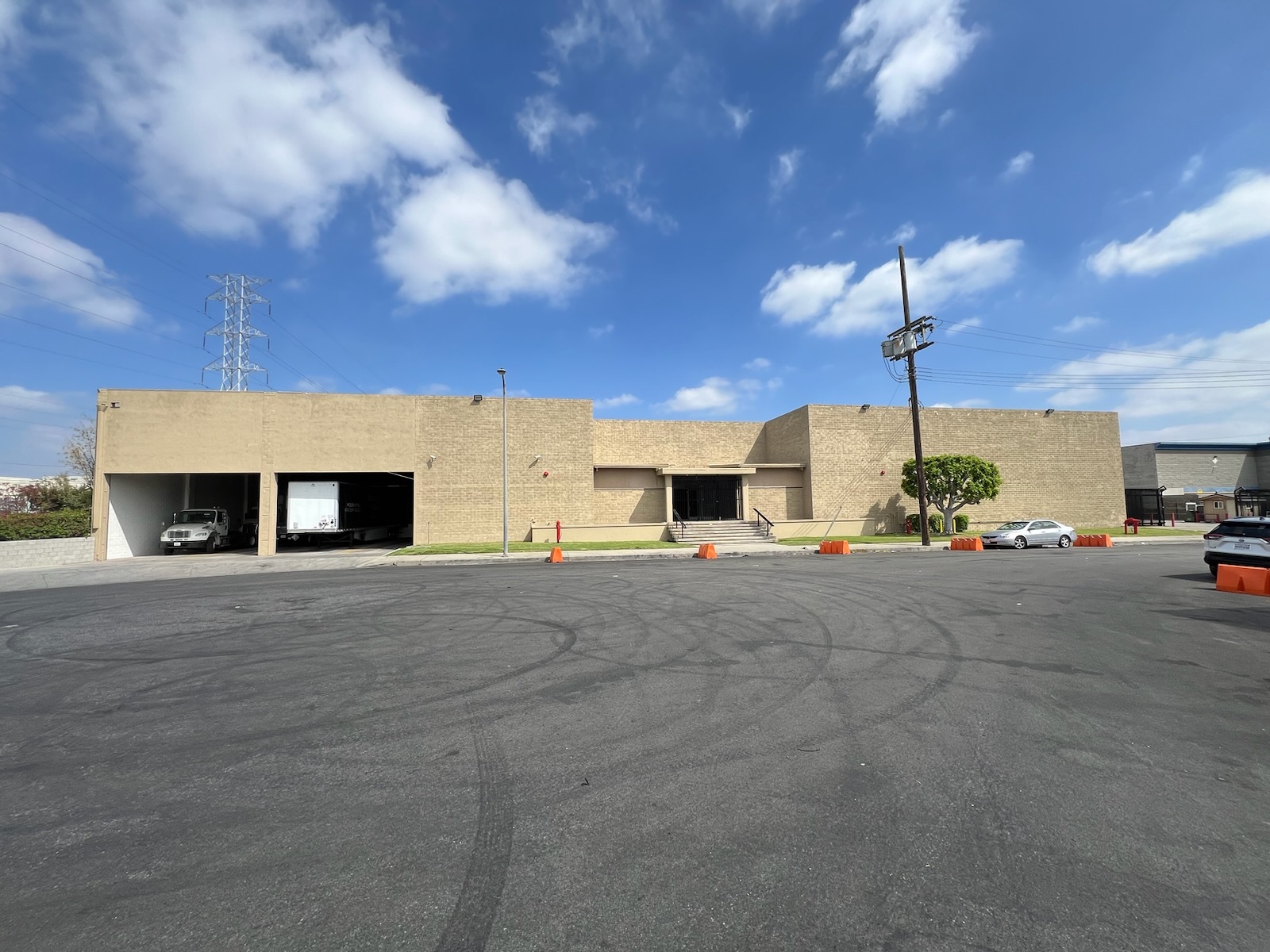 547 W 132nd St, Gardena, CA for lease Building Photo- Image 1 of 2