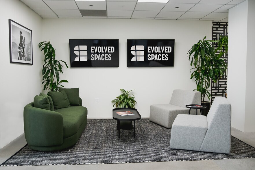 27200 Tourney Rd, Valencia, CA for lease - Interior Photo - Image 2 of 23