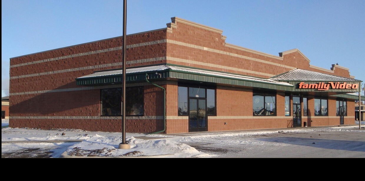 551 Belle Ave N, Mankato, MN for lease Building Photo- Image 1 of 1