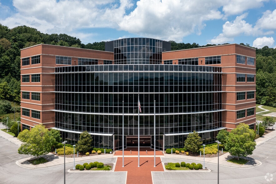 201 Resting Tree Dr, Bristol, VA for lease - Building Photo - Image 1 of 53