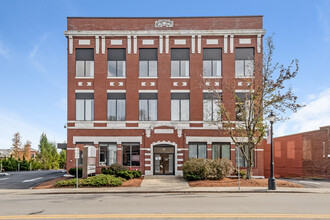 21 E Main St, Westborough, MA for lease Building Photo- Image 1 of 6