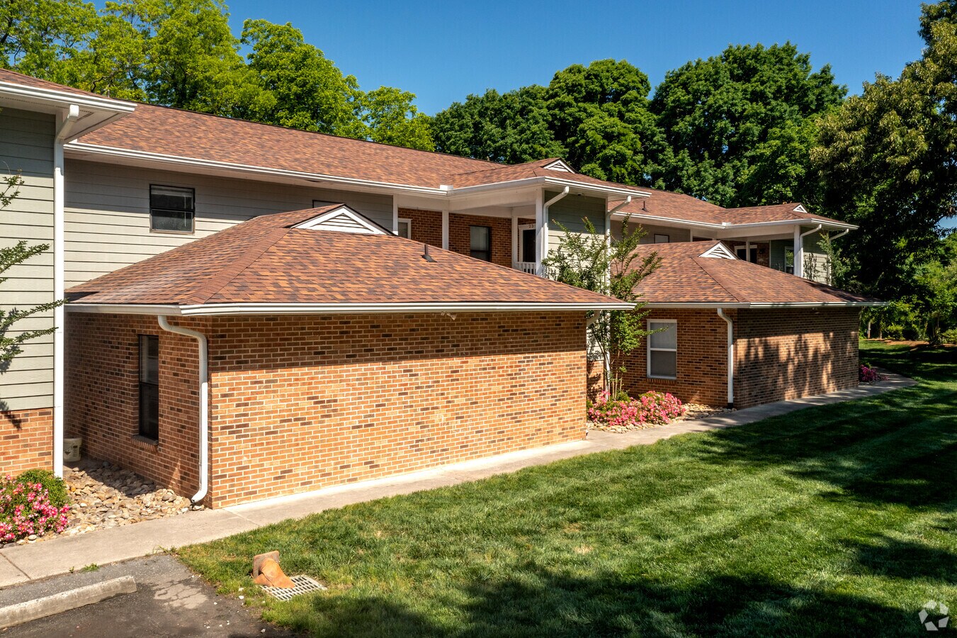 9517 Newell Hickory Grove Rd, Charlotte, NC 28215