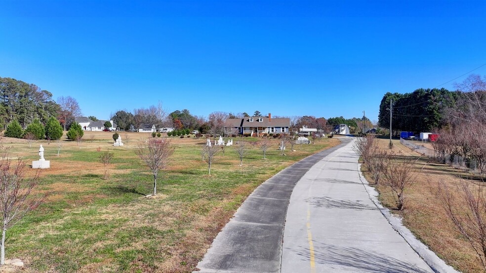 3615 Miller Bottom Rd, Loganville, GA for sale - Building Photo - Image 2 of 11