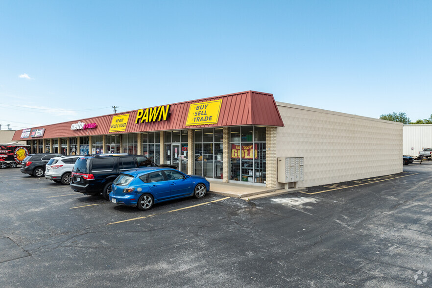 2801-2845 W Chestnut Expy, Springfield, MO for lease - Primary Photo - Image 1 of 2