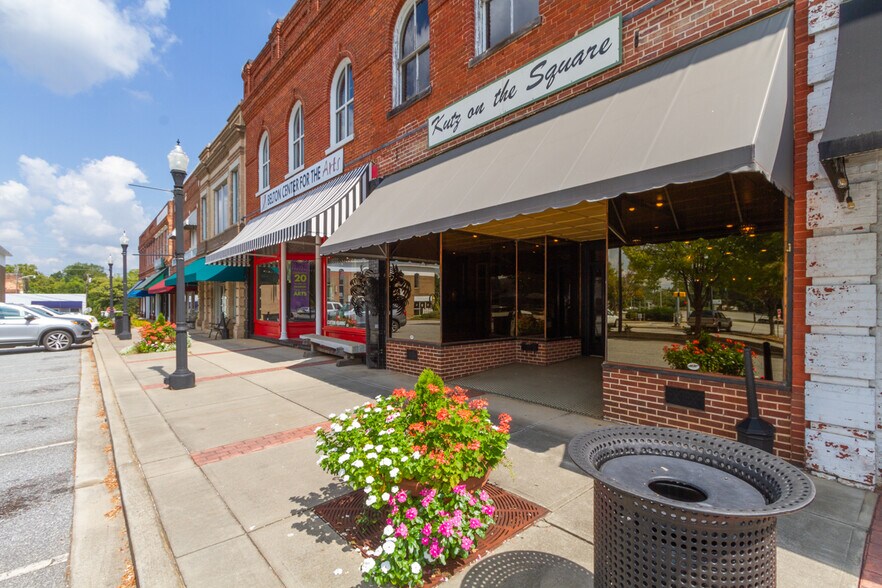 302 City Sq, Belton, SC 29627