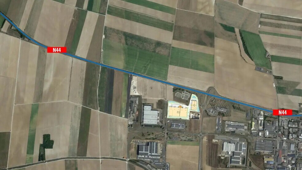 Industrial in Recy for lease - Building Photo - Image 3 of 7