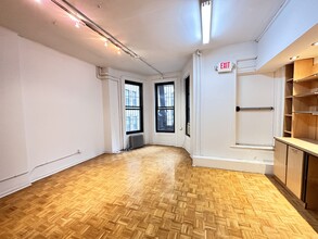 68 W 39th St, New York, NY for lease Interior Photo- Image 2 of 9