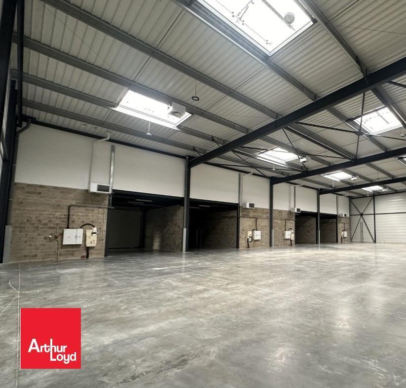 Flex in Ver-lès-Chartres for lease Building Photo- Image 1 of 7
