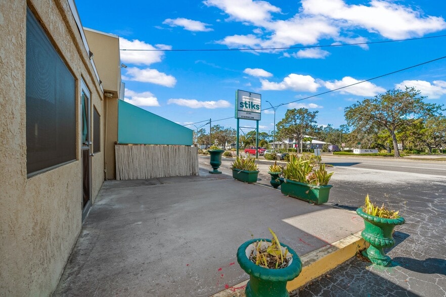 4413 S Tamiami Trl, Sarasota, FL for sale - Building Photo - Image 2 of 39