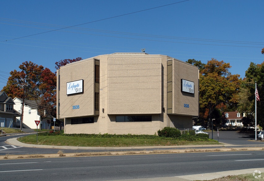 3535 W University Blvd, Kensington, MD 20895