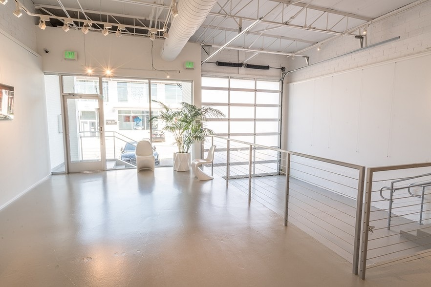 1131 Dragon St, Dallas, TX for lease - Building Photo - Image 2 of 14
