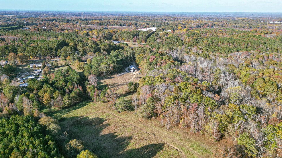 1710 McNutt Creek Rd, Bogart, GA 30622