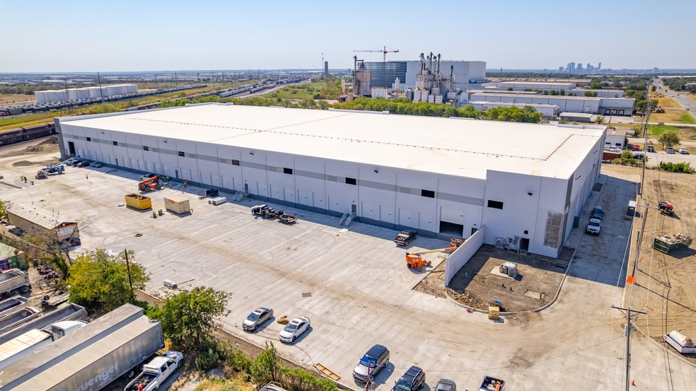 5260 Blue Mound Rd, Fort Worth, TX for sale - Building Photo - Image 2 of 18