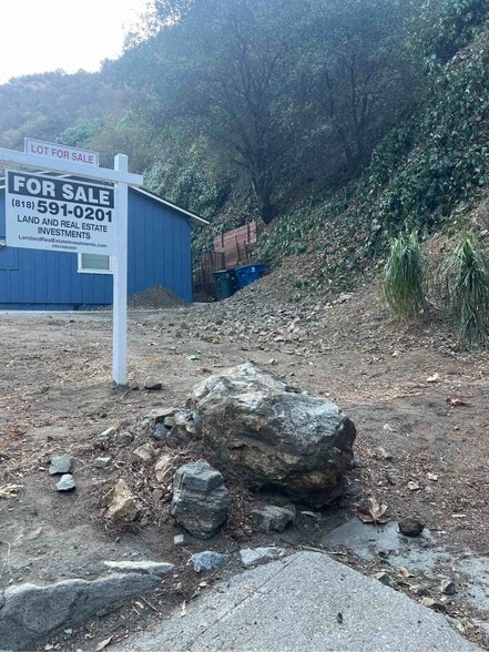 660 Country Club Drive, Burbank, CA for sale - Primary Photo - Image 1 of 4