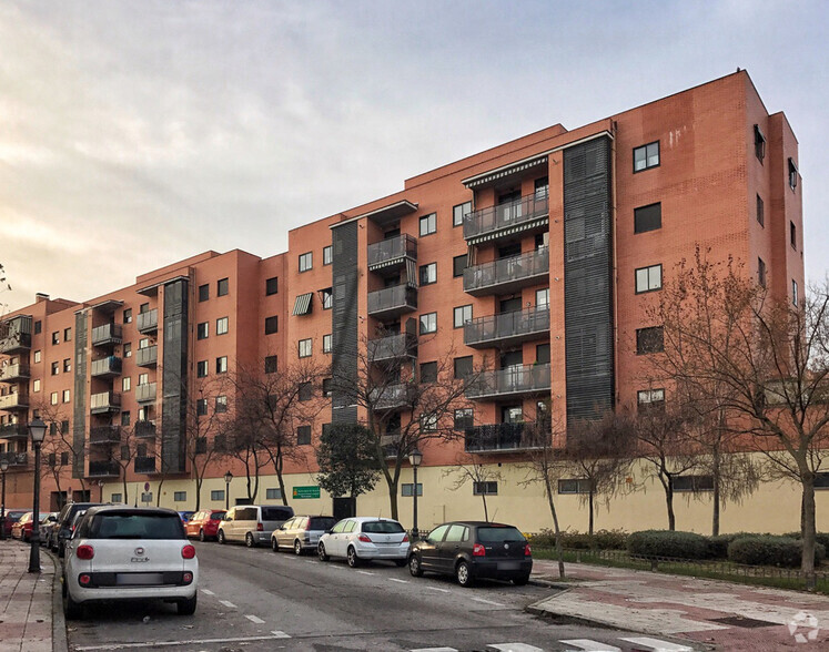 Calle Nardos, 135, Alcorcón, Madrid for sale - Building Photo - Image 3 of 3