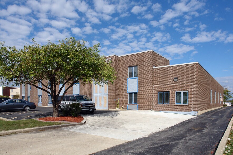 850-860 Remington Rd, Schaumburg, IL for lease - Building Photo - Image 2 of 3