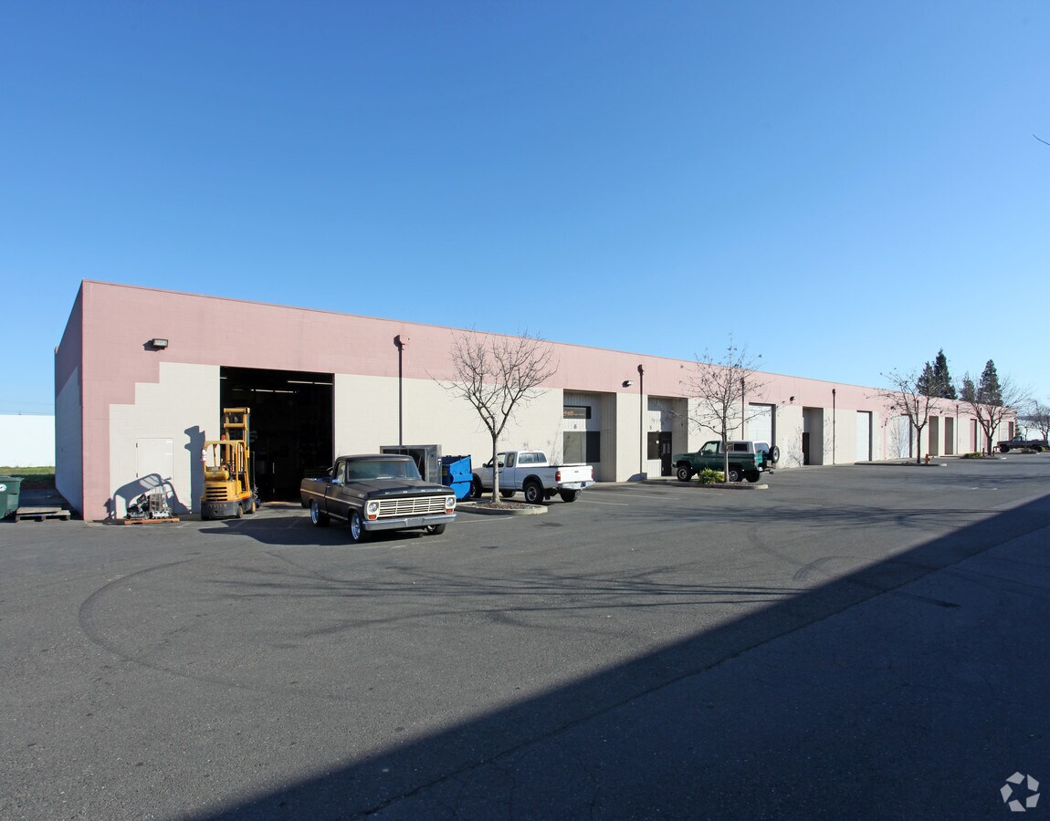 9911 Kent St, Elk Grove, CA 95624 Property Record