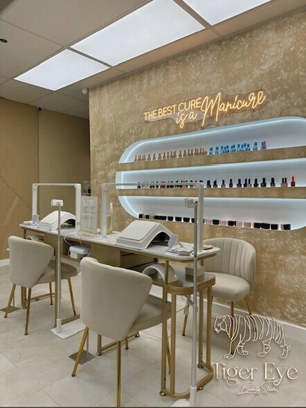 2402 Gerritsen Ave, Brooklyn, NY for sale - Interior Photo - Image 1 of 1