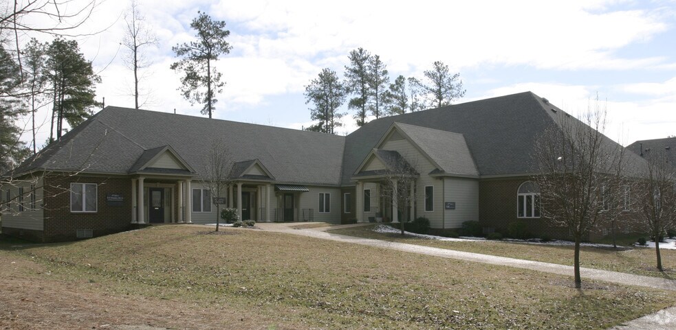 477 McLaws Cir, Williamsburg, VA for sale - Primary Photo - Image 1 of 1