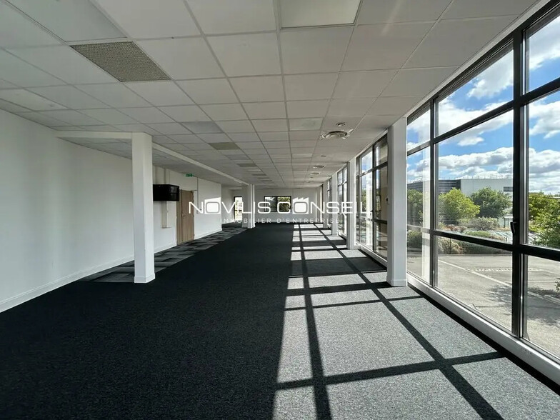 Office in Colomiers for lease - Interior Photo - Image 2 of 6