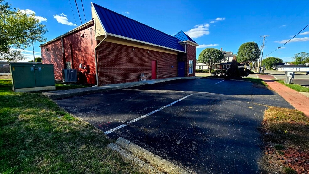 100 W National Rd, Englewood, OH for sale - Building Photo - Image 3 of 29