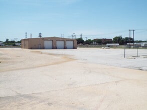 2817 Braswell Dr, Fort Worth, TX for lease Building Photo- Image 2 of 7