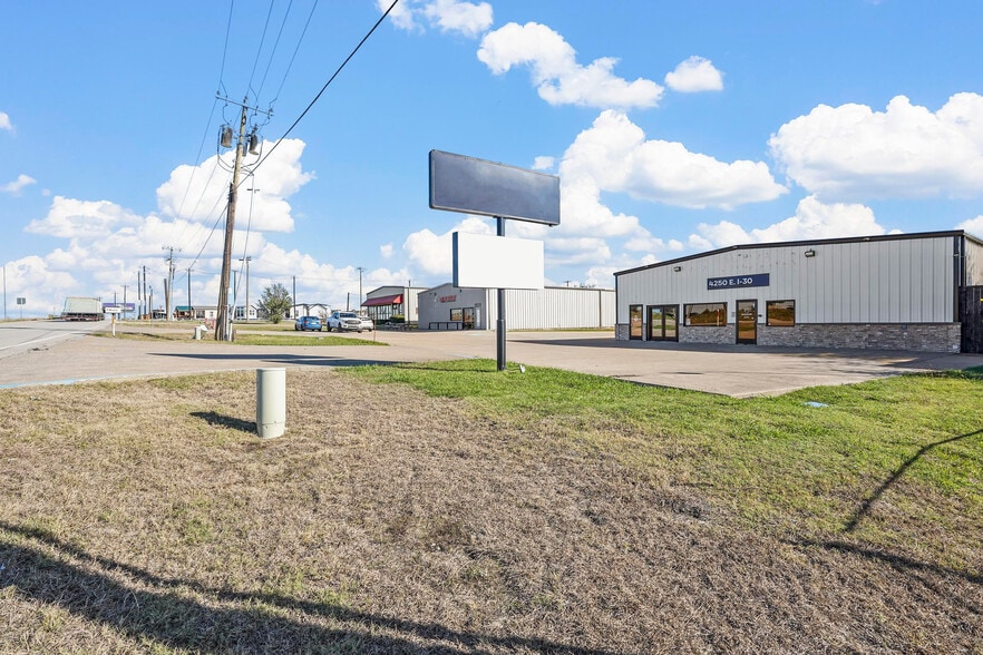 4250 I-30 E, Rockwall, TX for lease - Building Photo - Image 3 of 22
