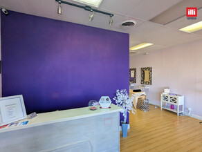 17300 Ventura Blvd, Encino, CA for lease Interior Photo- Image 2 of 5