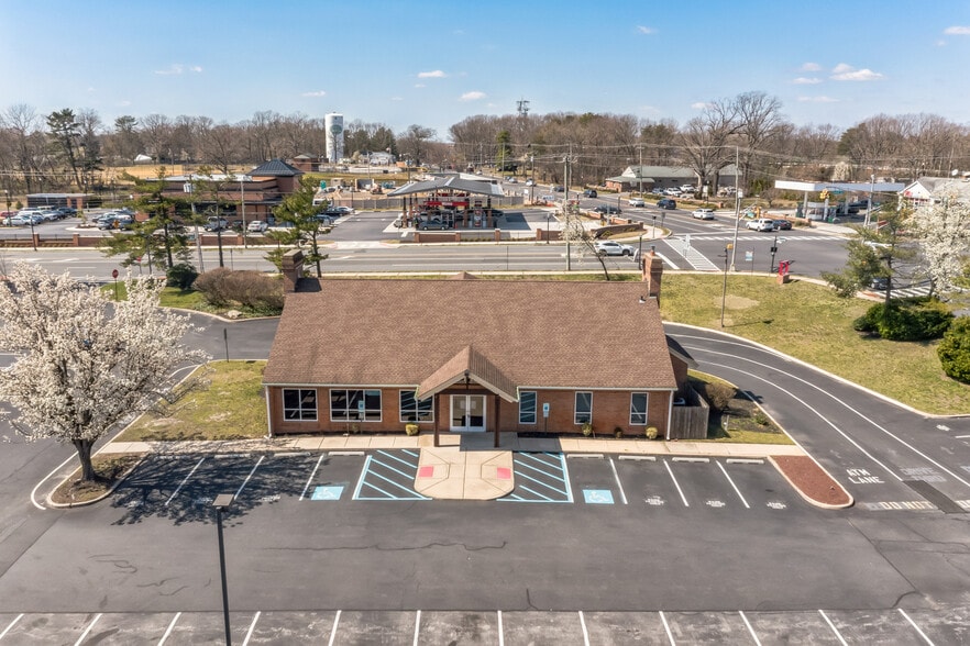 50 E Clementon Rd, Gibbsboro, NJ for lease - Building Photo - Image 2 of 7