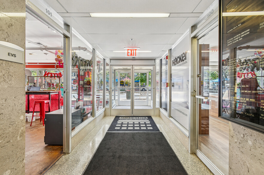 8216-8218 Wisconsin Ave, Bethesda, MD for lease - Building Photo - Image 2 of 4