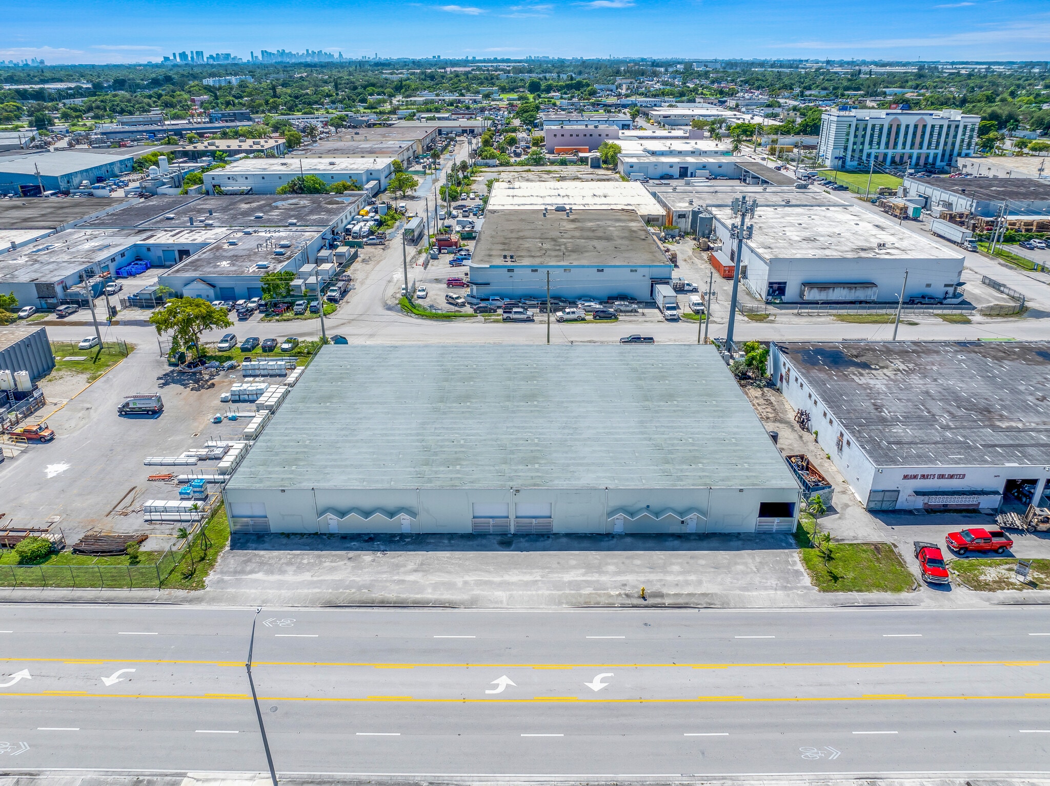 2450-2460 NW 151st St, Miami, FL for lease Interior Photo- Image 1 of 95