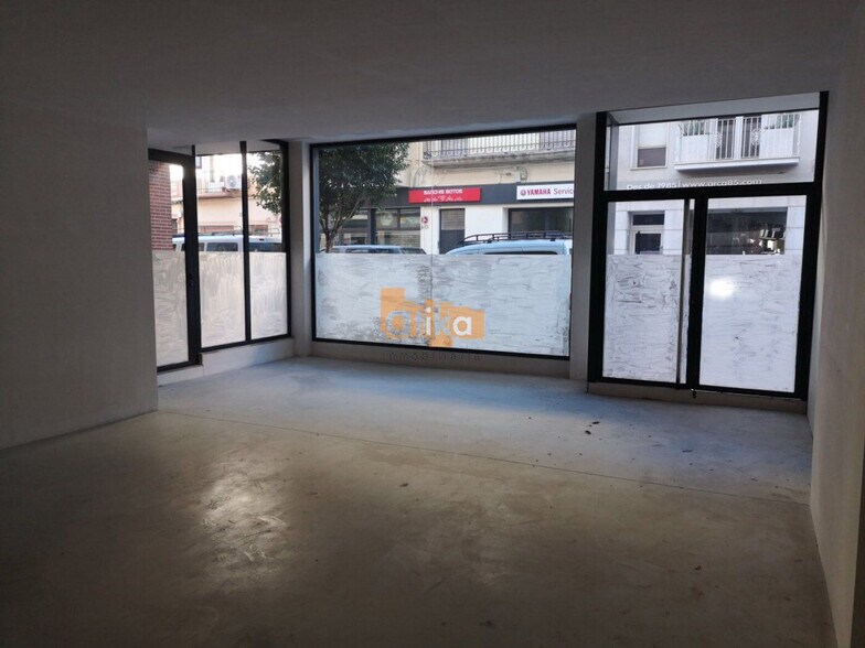 Retail in València for lease - Building Photo - Image 1 of 9