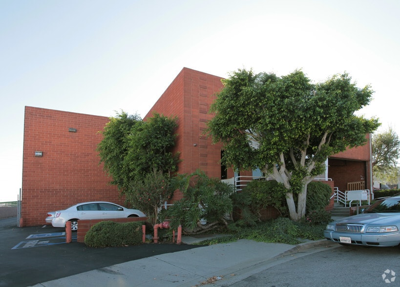 1206-1210 W Jon St, Torrance, CA for lease - Primary Photo - Image 2 of 12