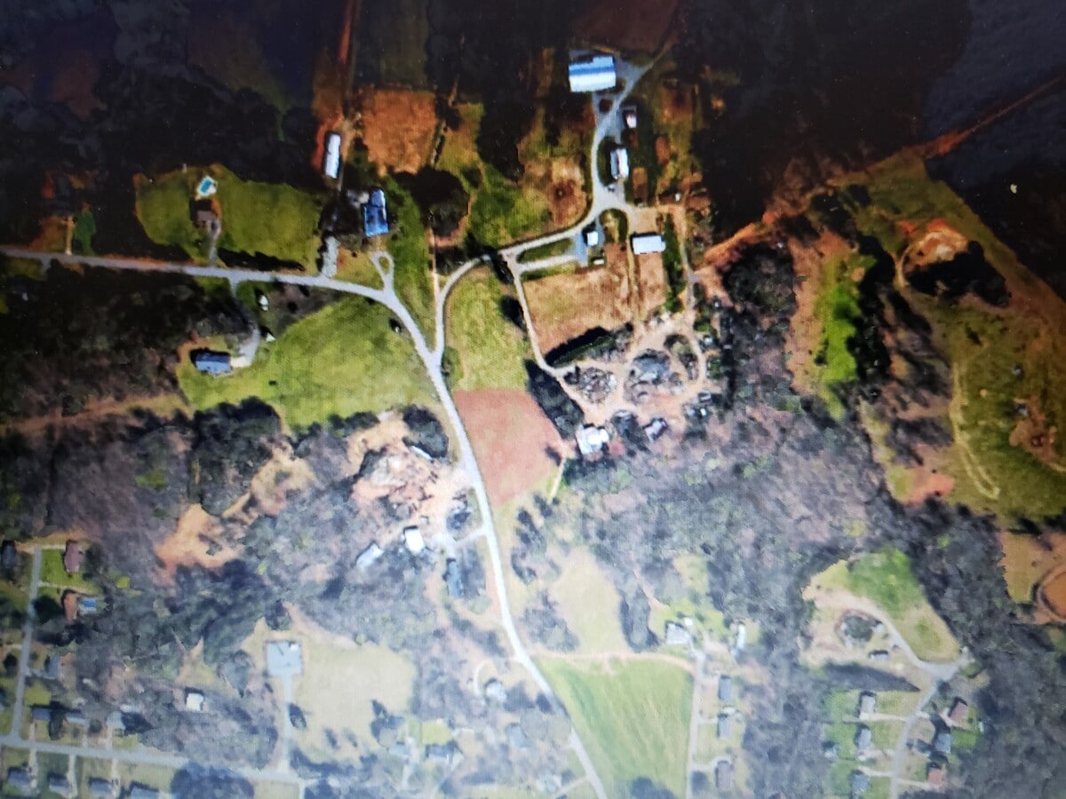 330 Lewis Rd, Gastonia, NC 28054