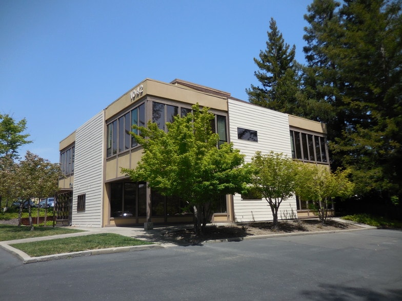 1042 Country Club Dr, Moraga, CA for lease - Building Photo - Image 1 of 3