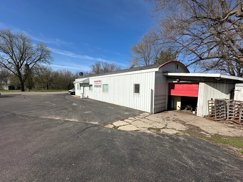 10319 E County Road A, Janesville, WI for sale - Building Photo - Image 1 of 1