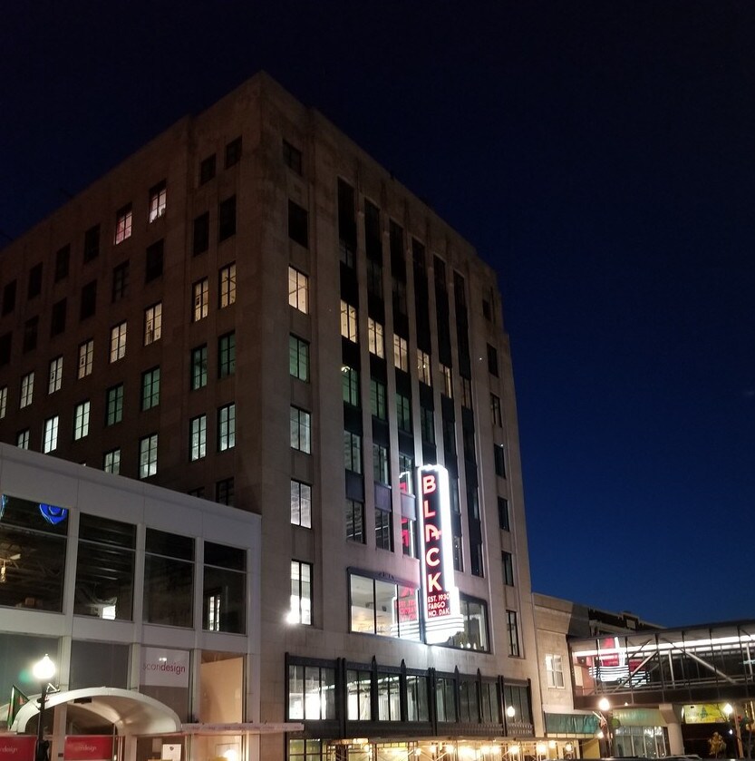 118 N Broadway, Fargo, ND 58102