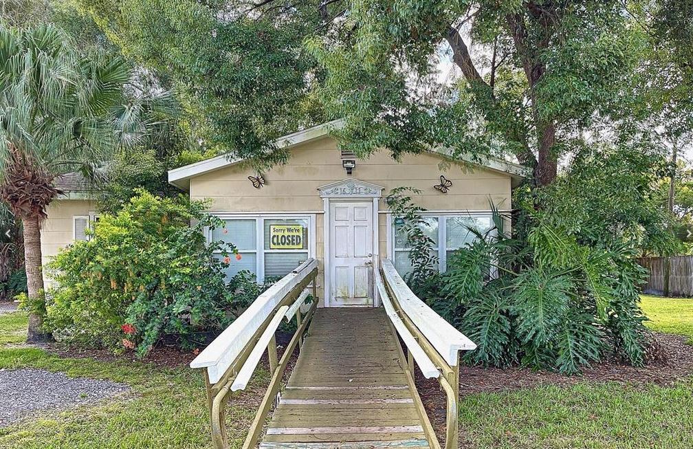 1611 E Shell Point Rd, Ruskin, FL 33570