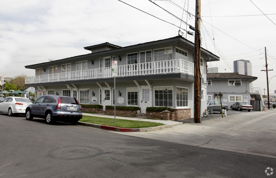 10000 Riverside Dr, Toluca Lake, CA for sale - Building Photo - Image 1 of 1