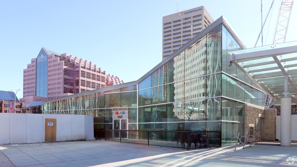 9918 102nd Ave NW, Edmonton, AB for sale - Primary Photo - Image 1 of 1