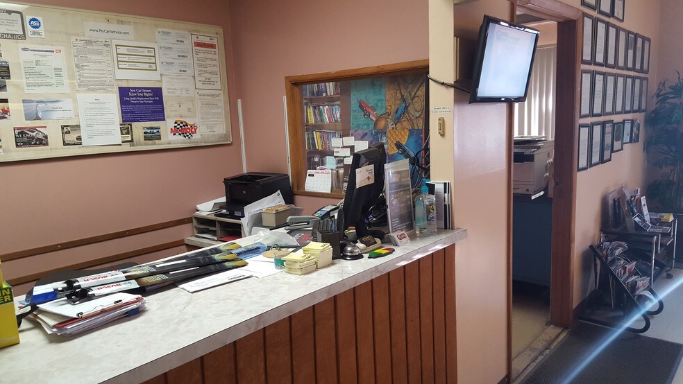 152 Speigletown Rd, Troy, NY for sale - Building Photo - Image 3 of 28